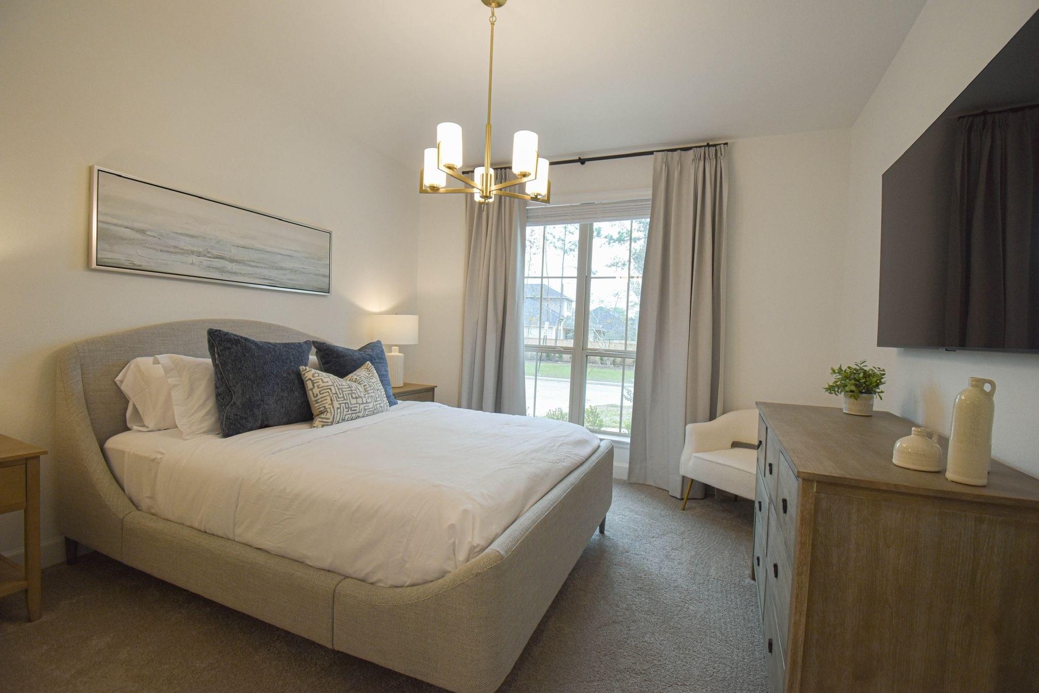 176 Sweeping Valley Drive