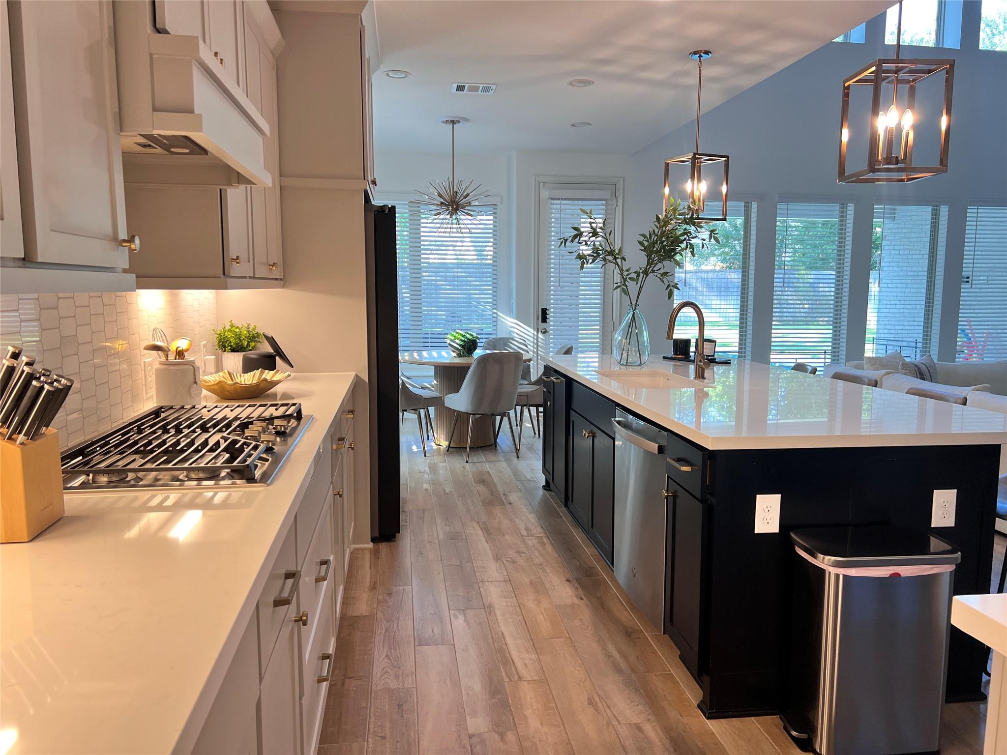 176 Sweeping Valley Drive