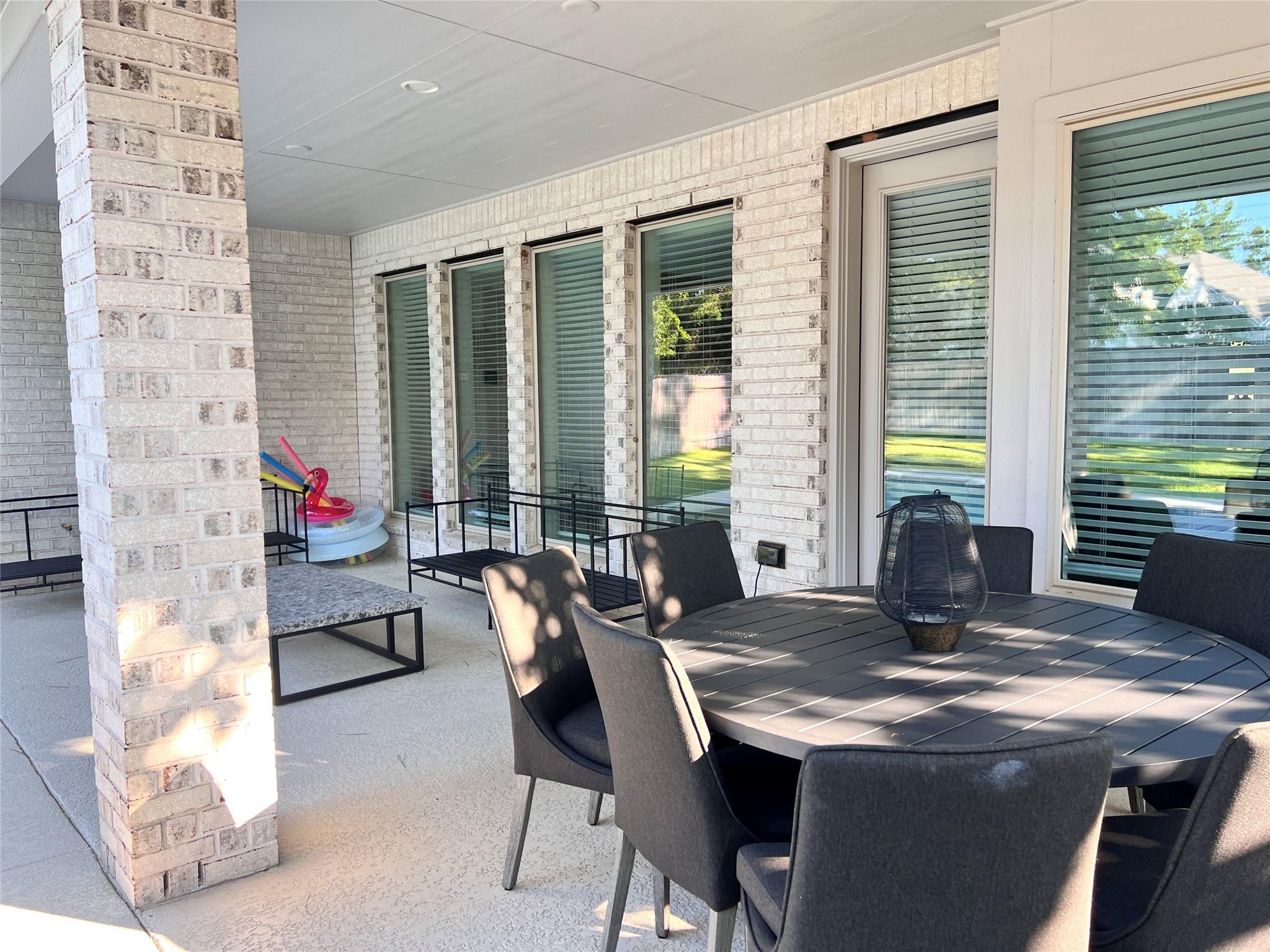 176 Sweeping Valley Drive