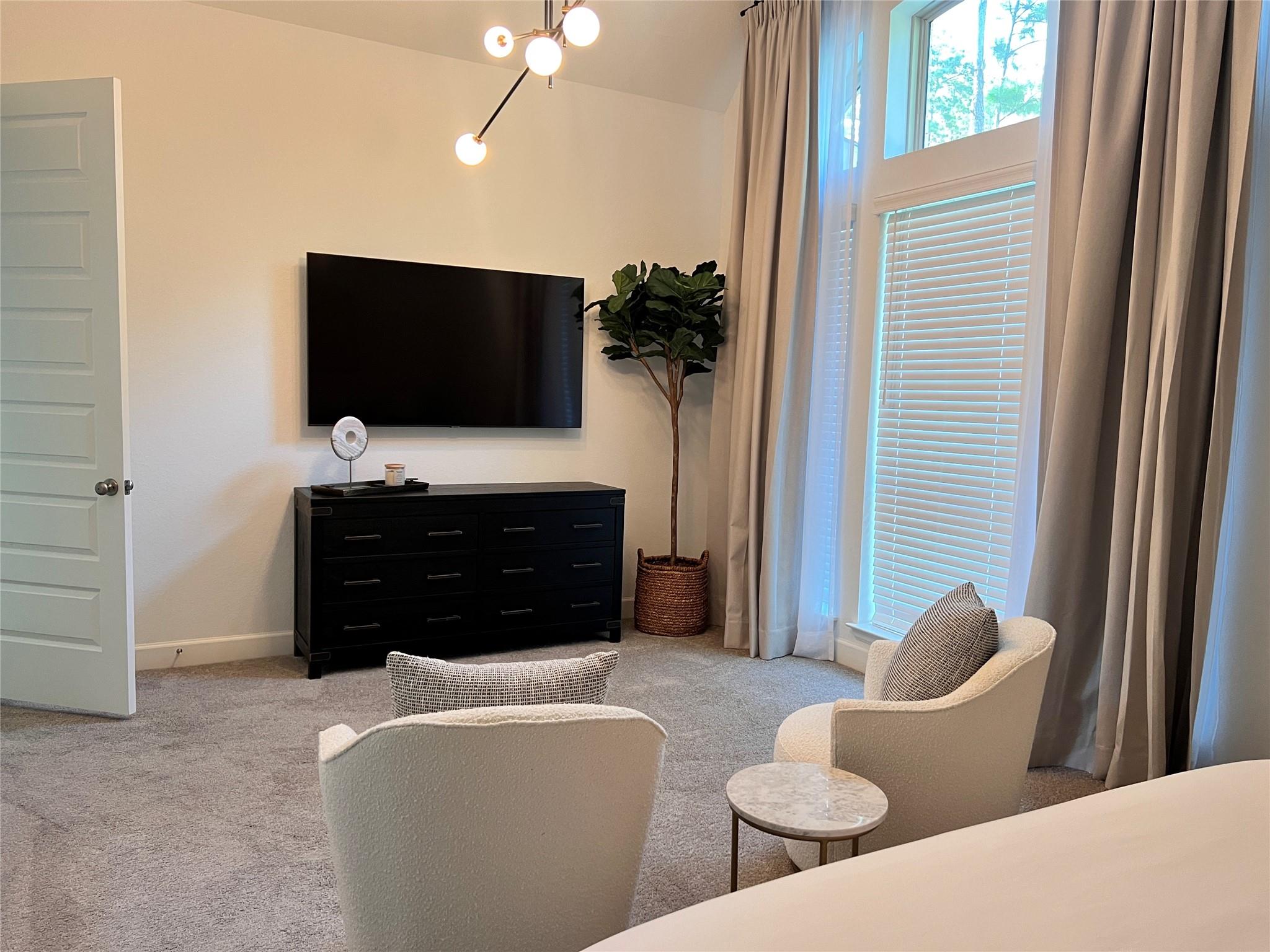 176 Sweeping Valley Drive