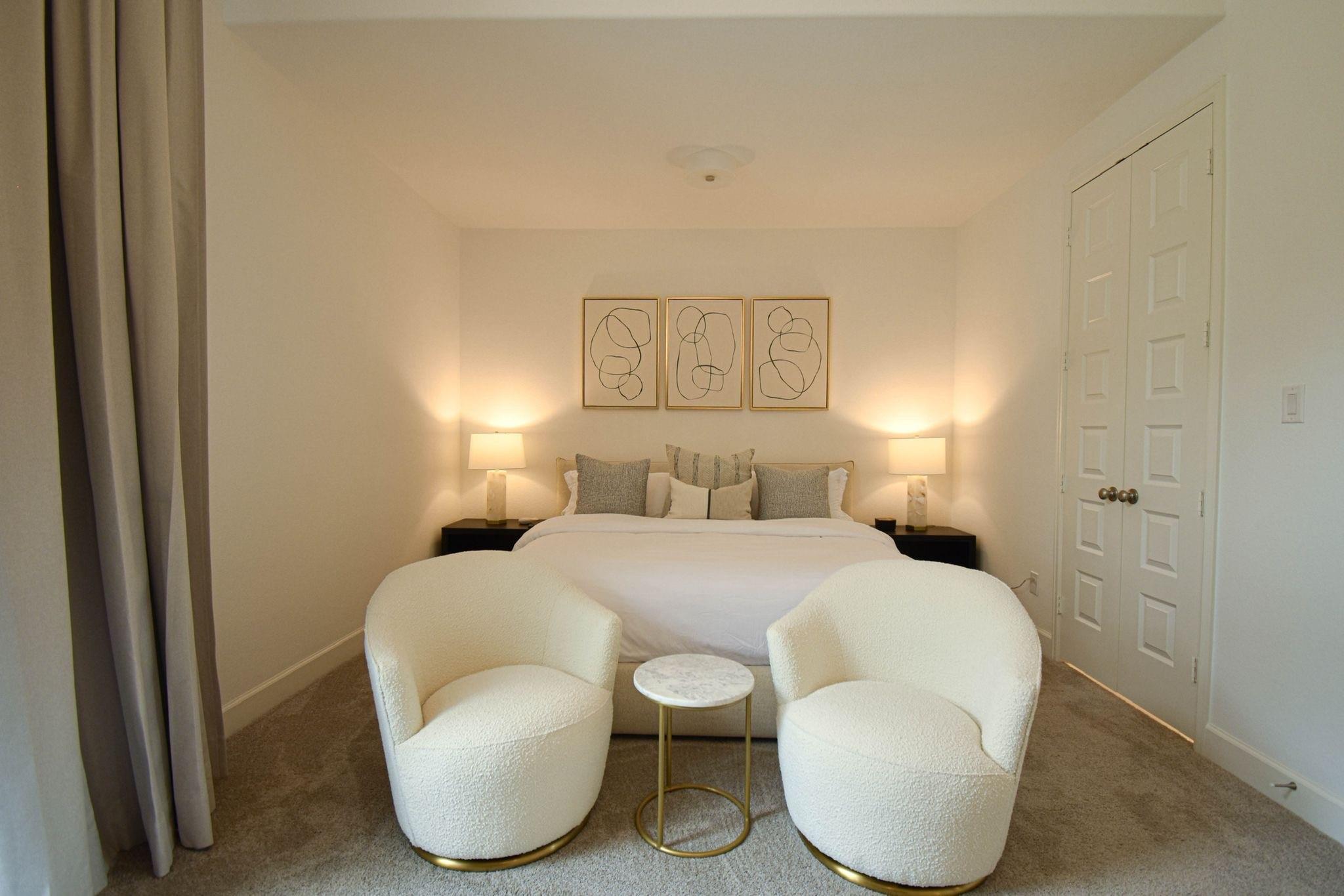 176 Sweeping Valley Drive