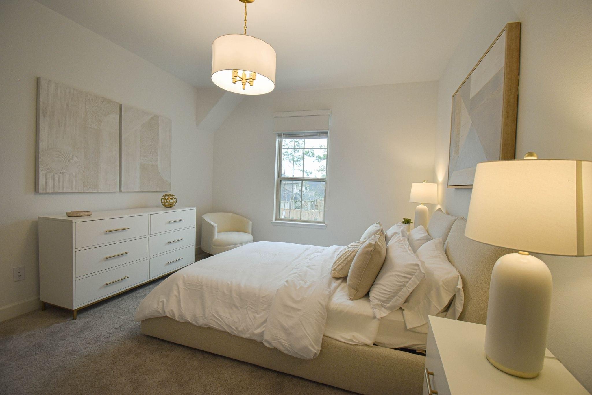 176 Sweeping Valley Drive