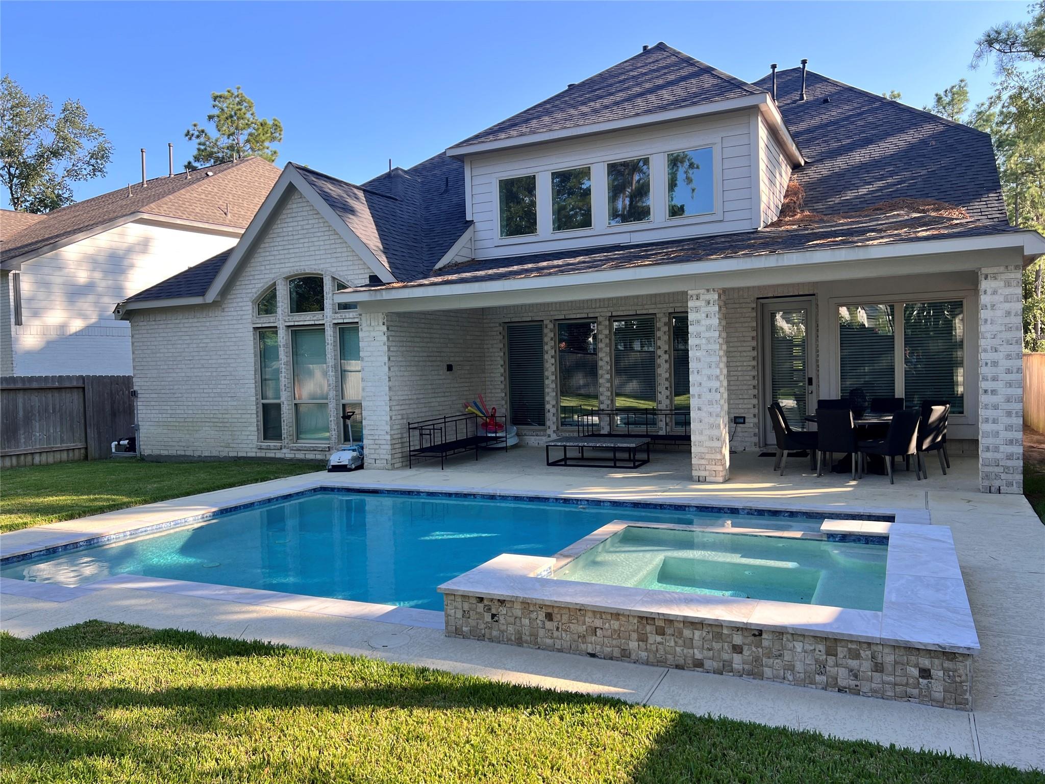 176 Sweeping Valley Drive