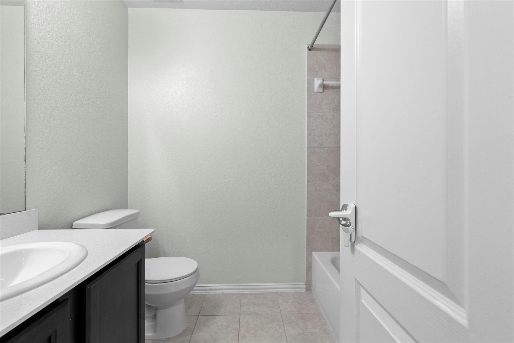 2213 Ivy Wall Drive