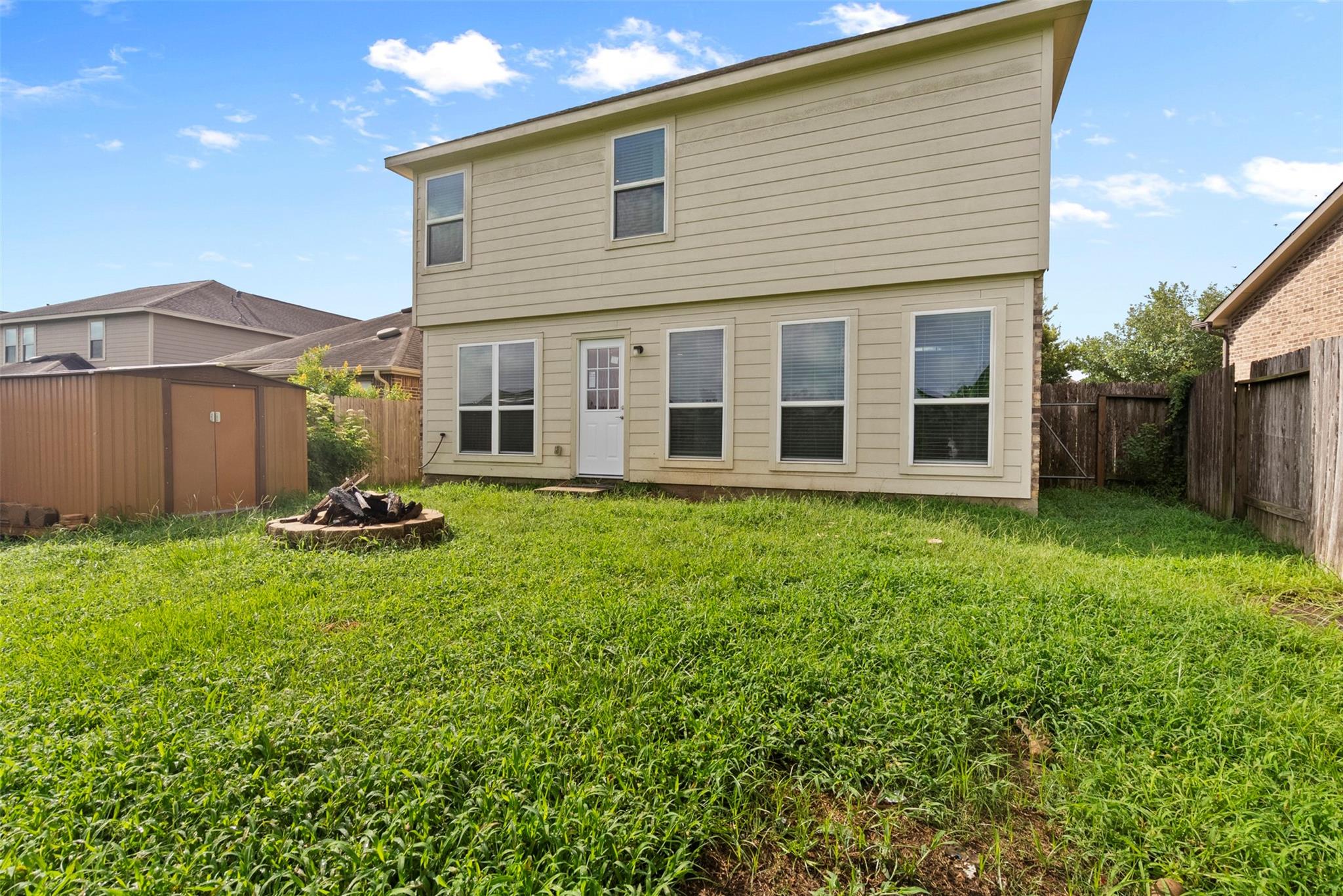 2213 Ivy Wall Drive