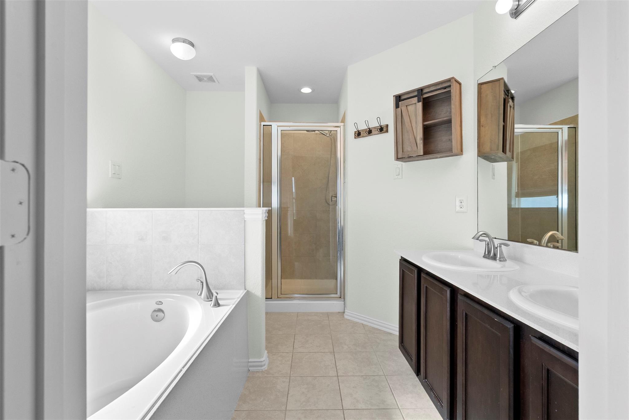 2213 Ivy Wall Drive
