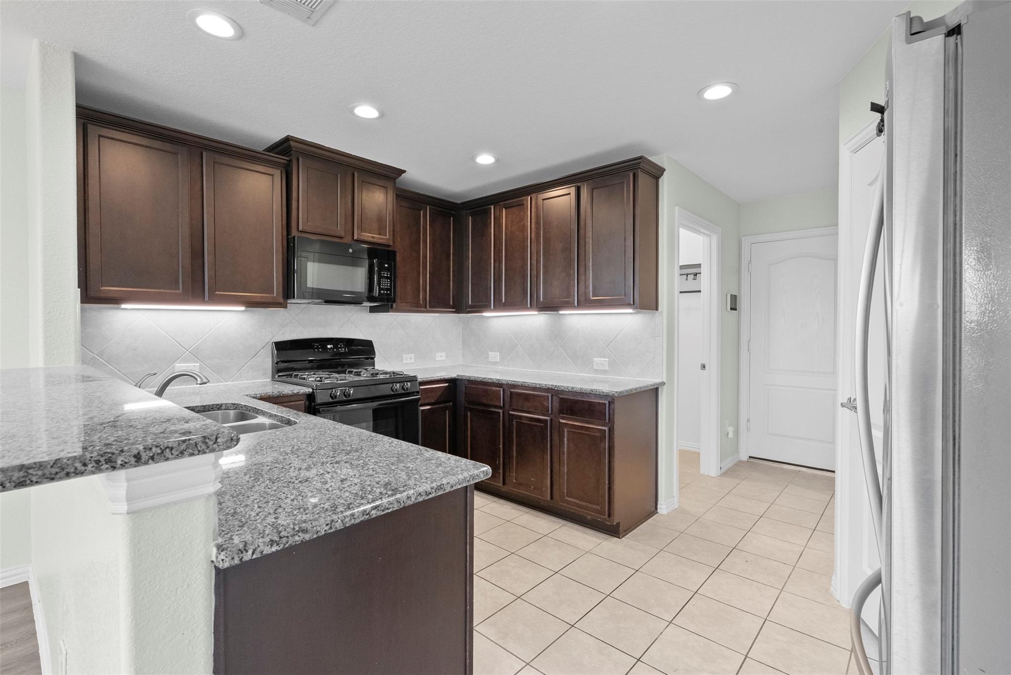 2213 Ivy Wall Drive
