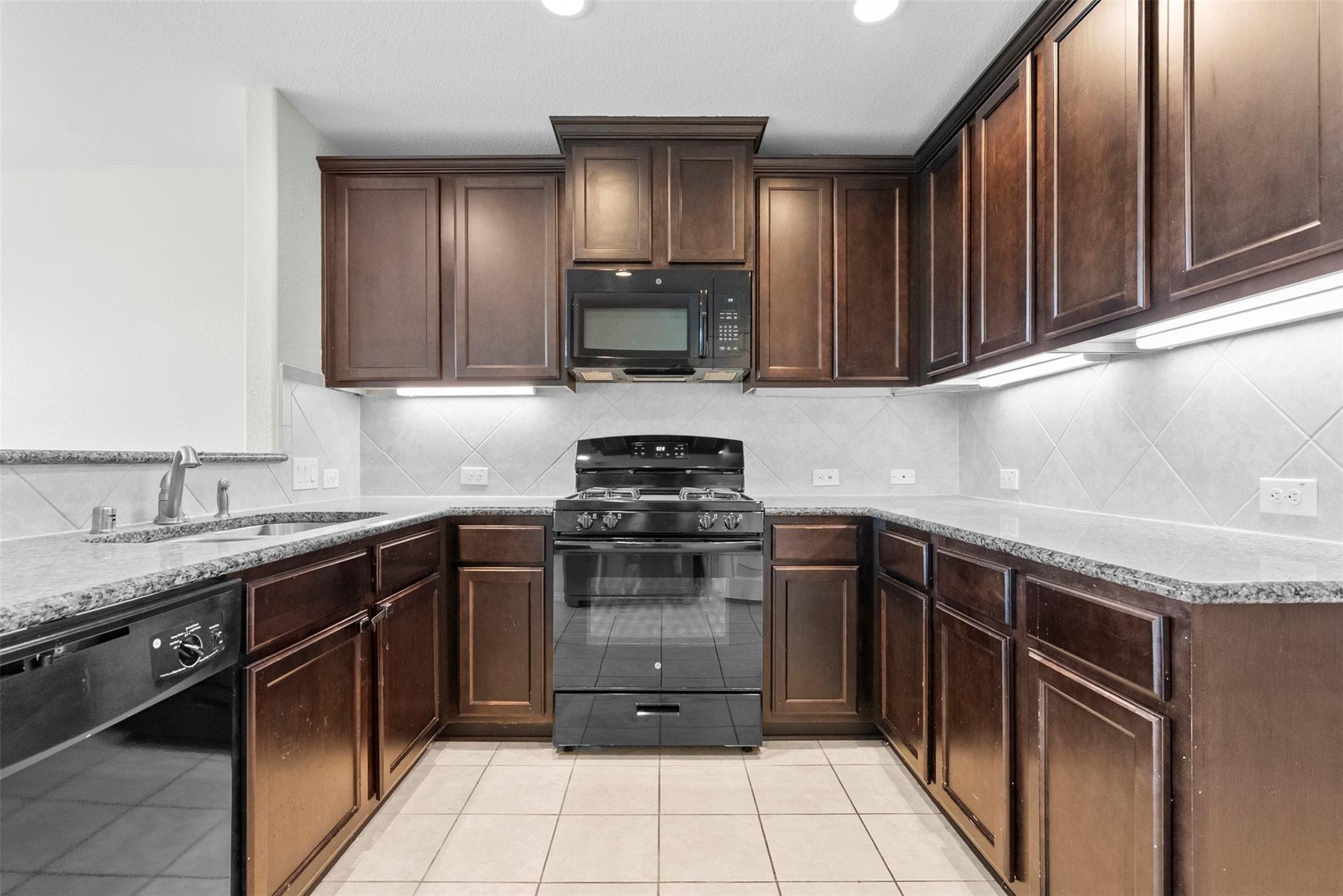 2213 Ivy Wall Drive
