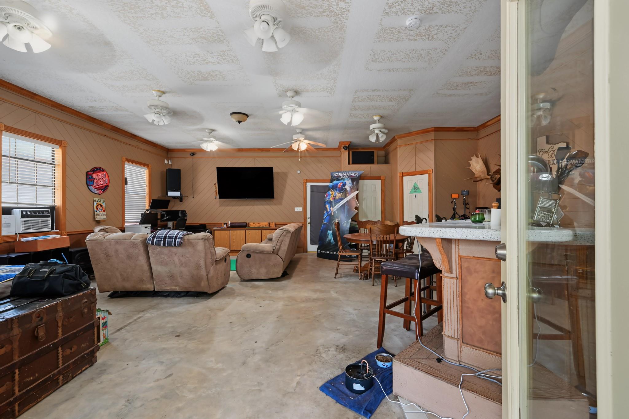 10985 Woods Lane