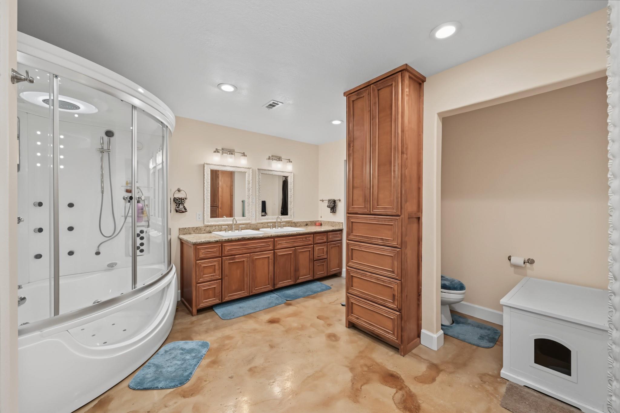 10985 Woods Lane