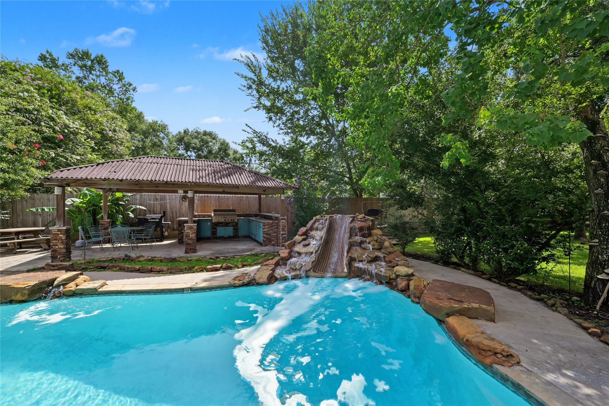 10985 Woods Lane
