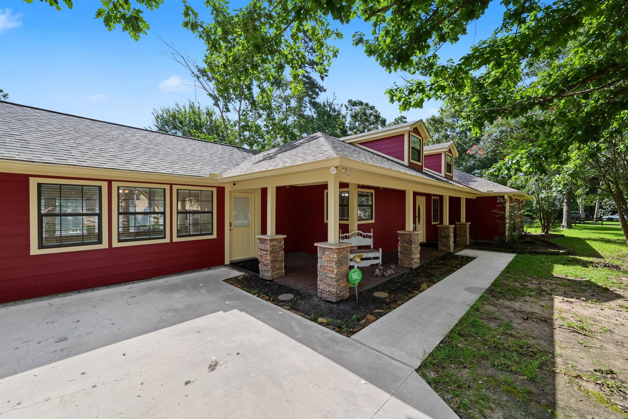 10985 Woods Lane