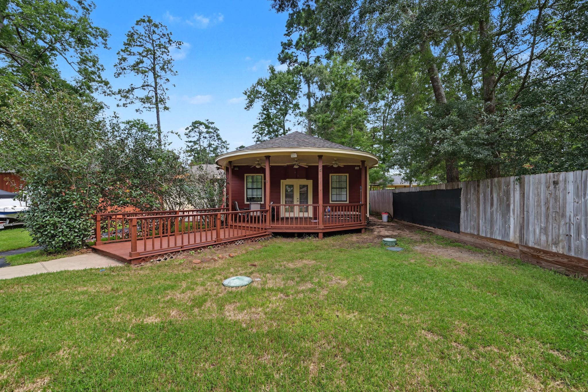 10985 Woods Lane