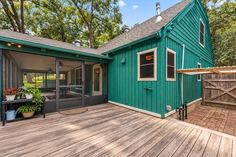 132 Paradise Valley