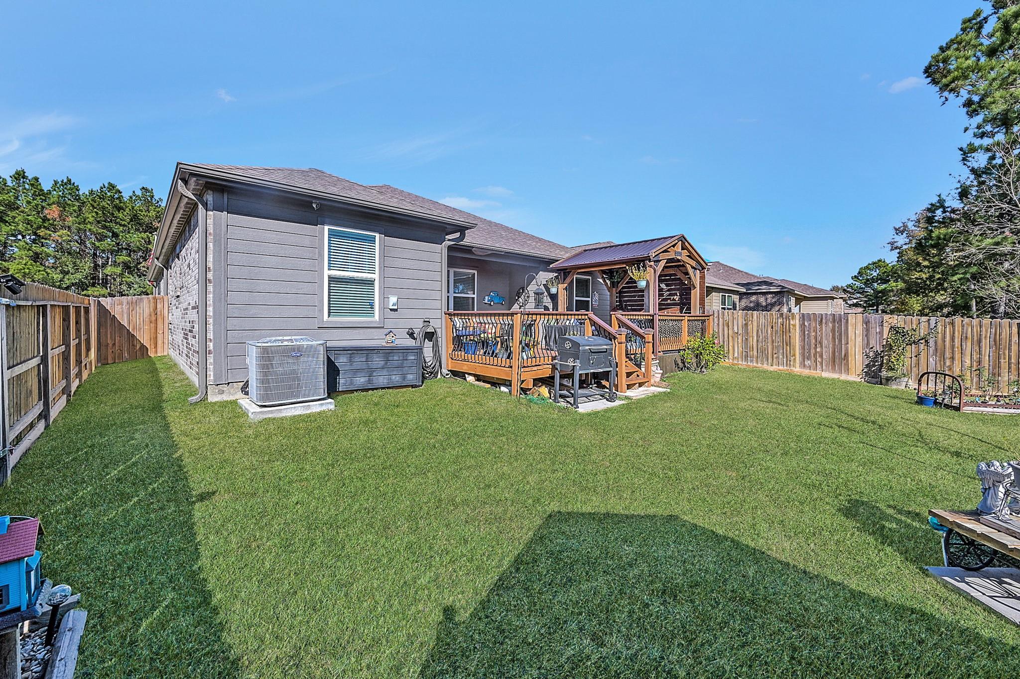 9041 Oval Glass Street