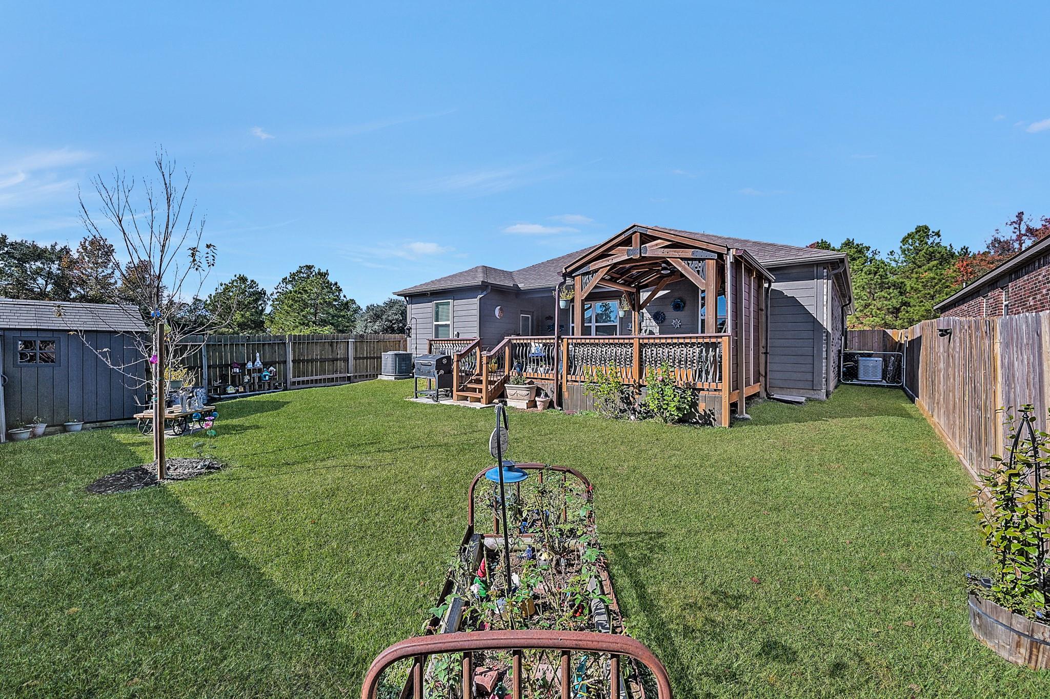 9041 Oval Glass Street