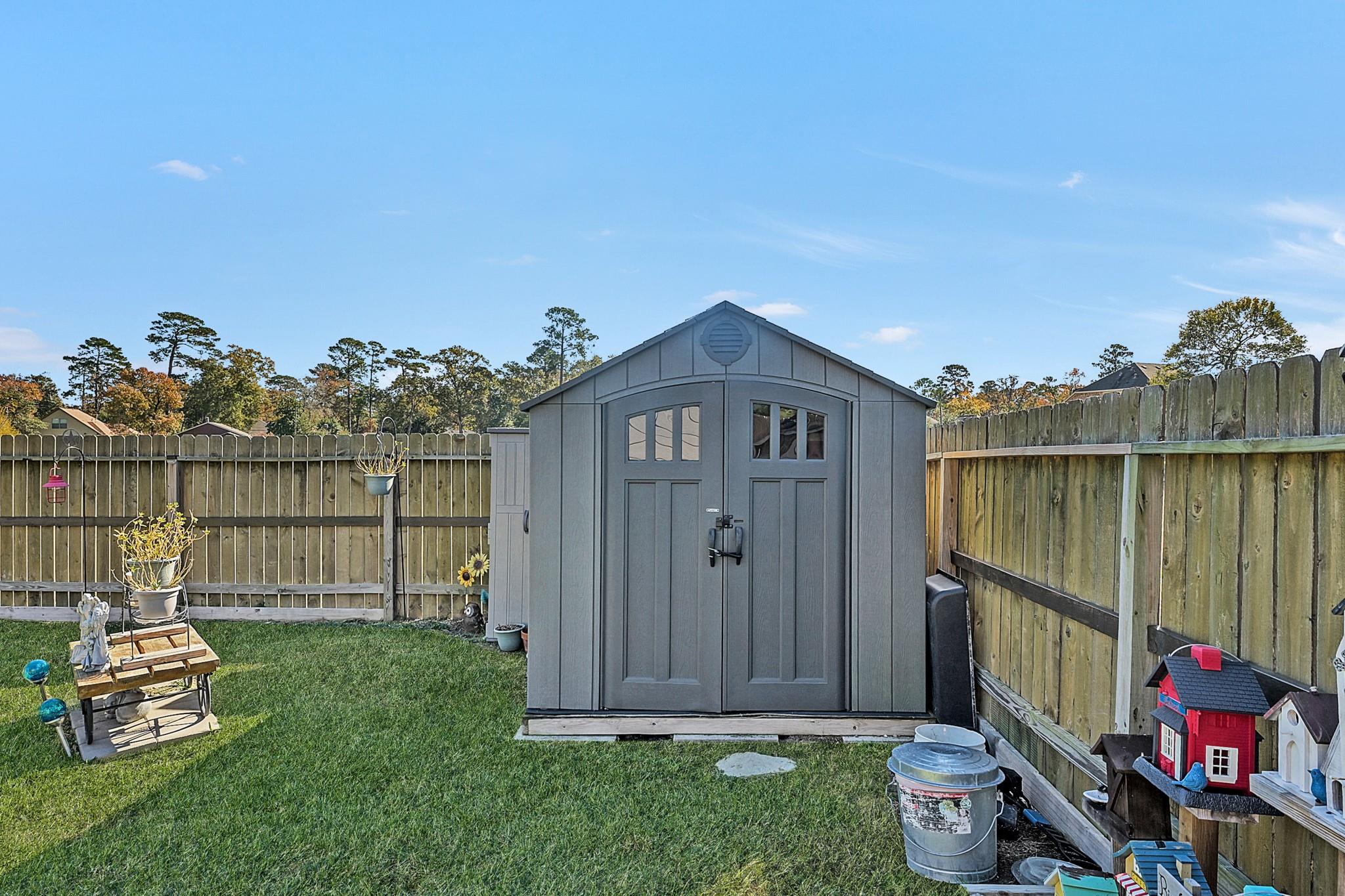 9041 Oval Glass Street