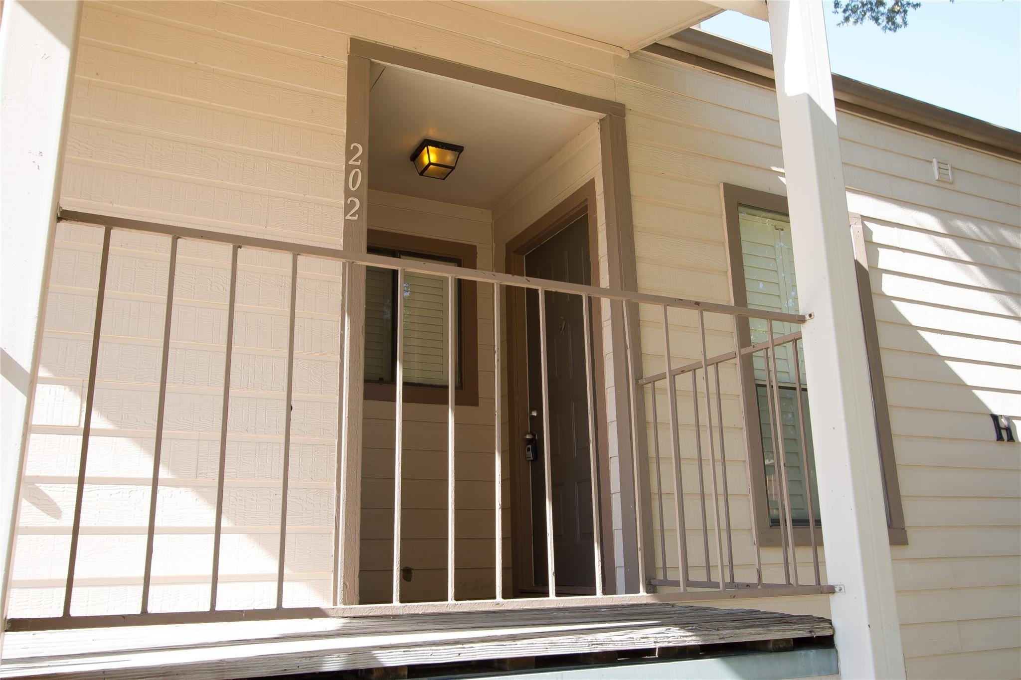 202 Lakeview Terrace # H
