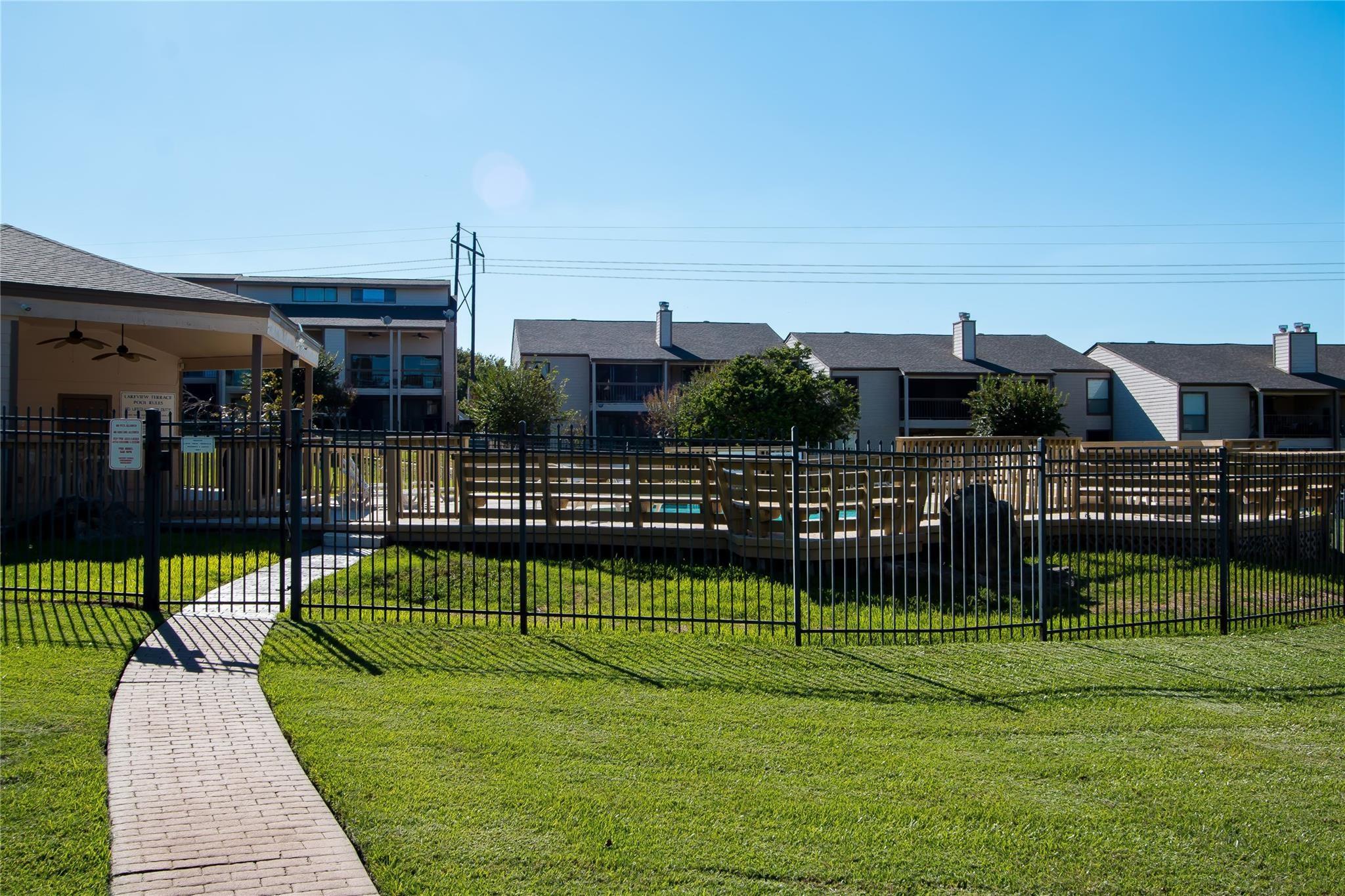 202 Lakeview Terrace # H