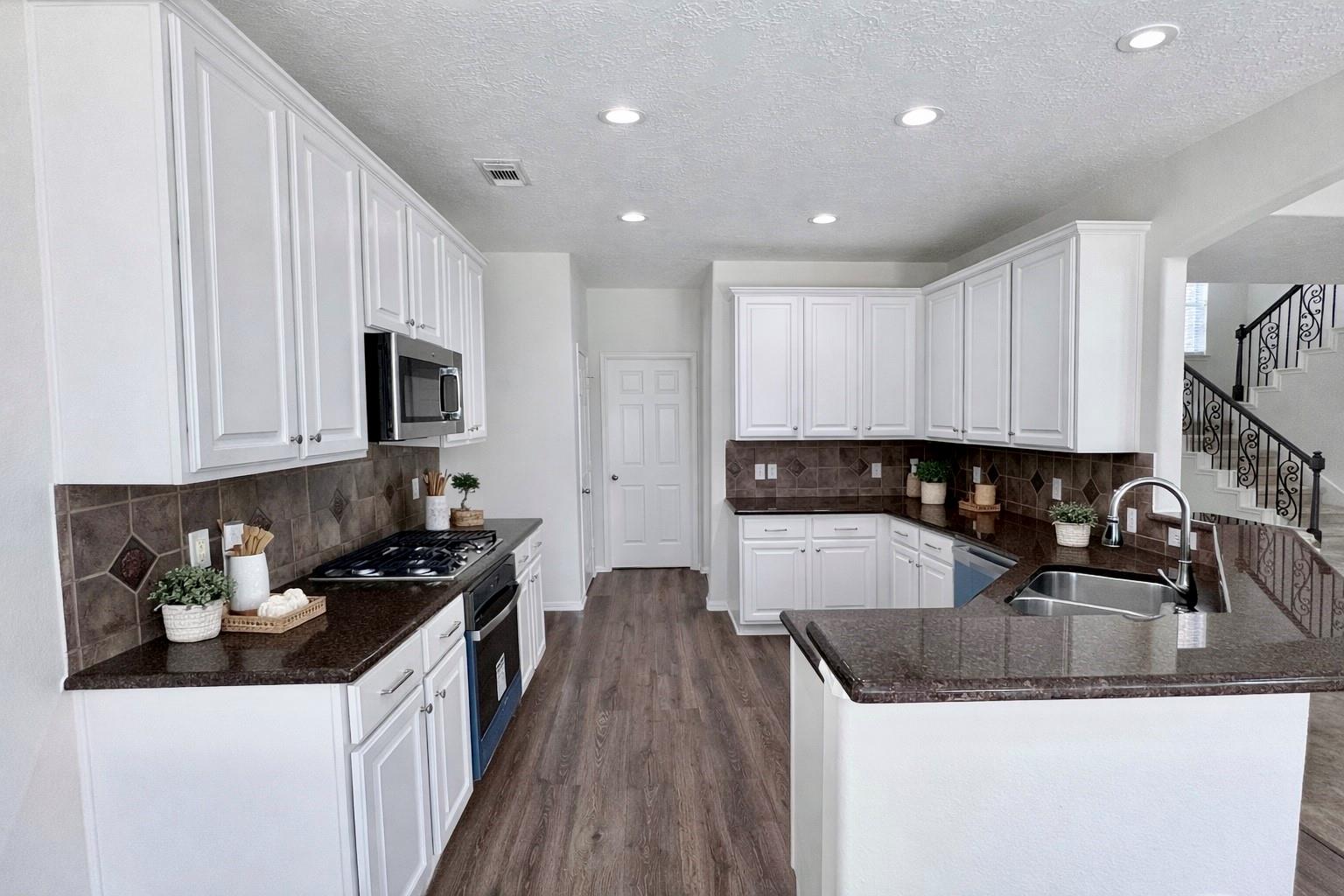 31023 Kingsway Park Lane