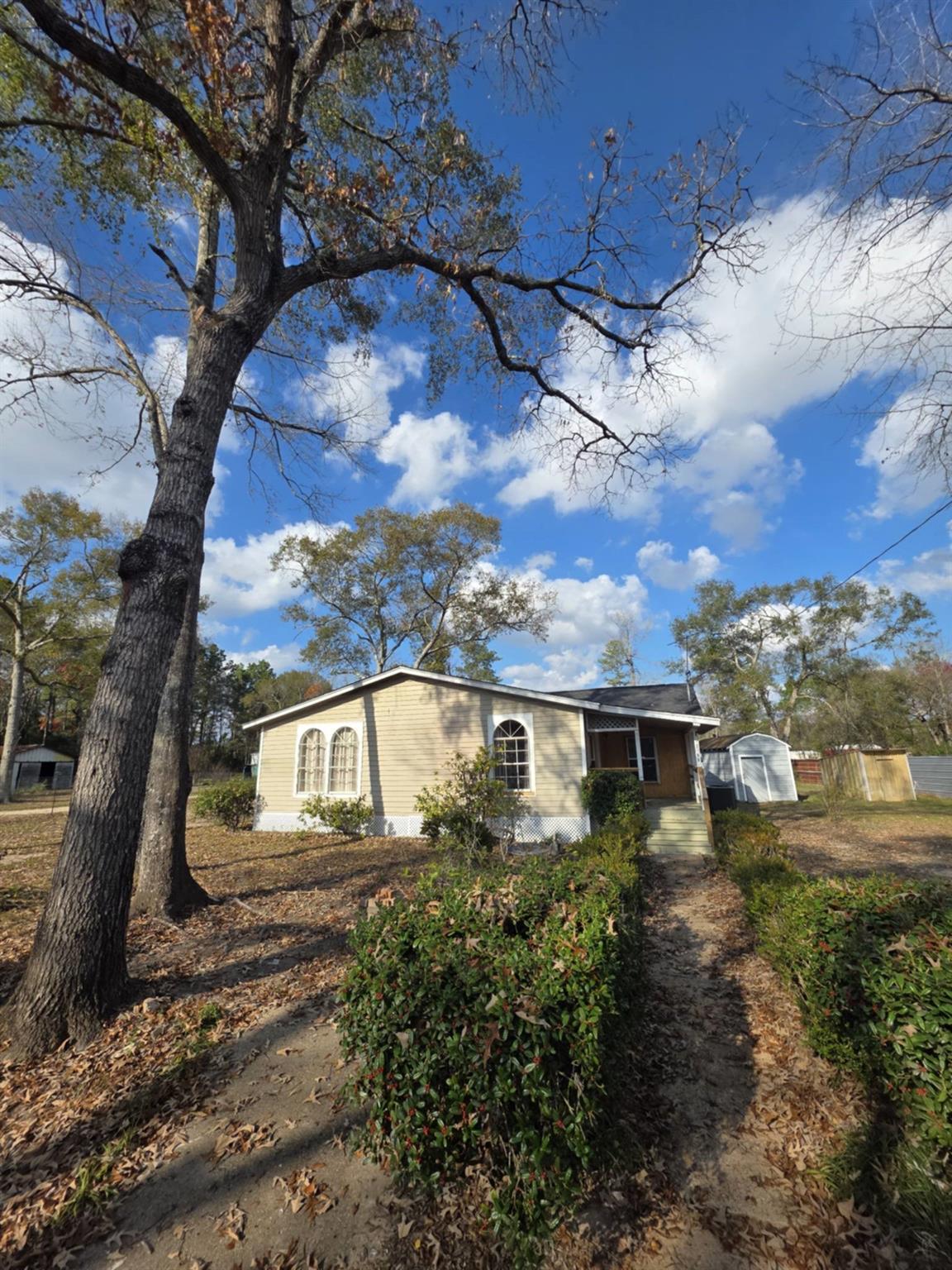 17295 Old Highway 105 E