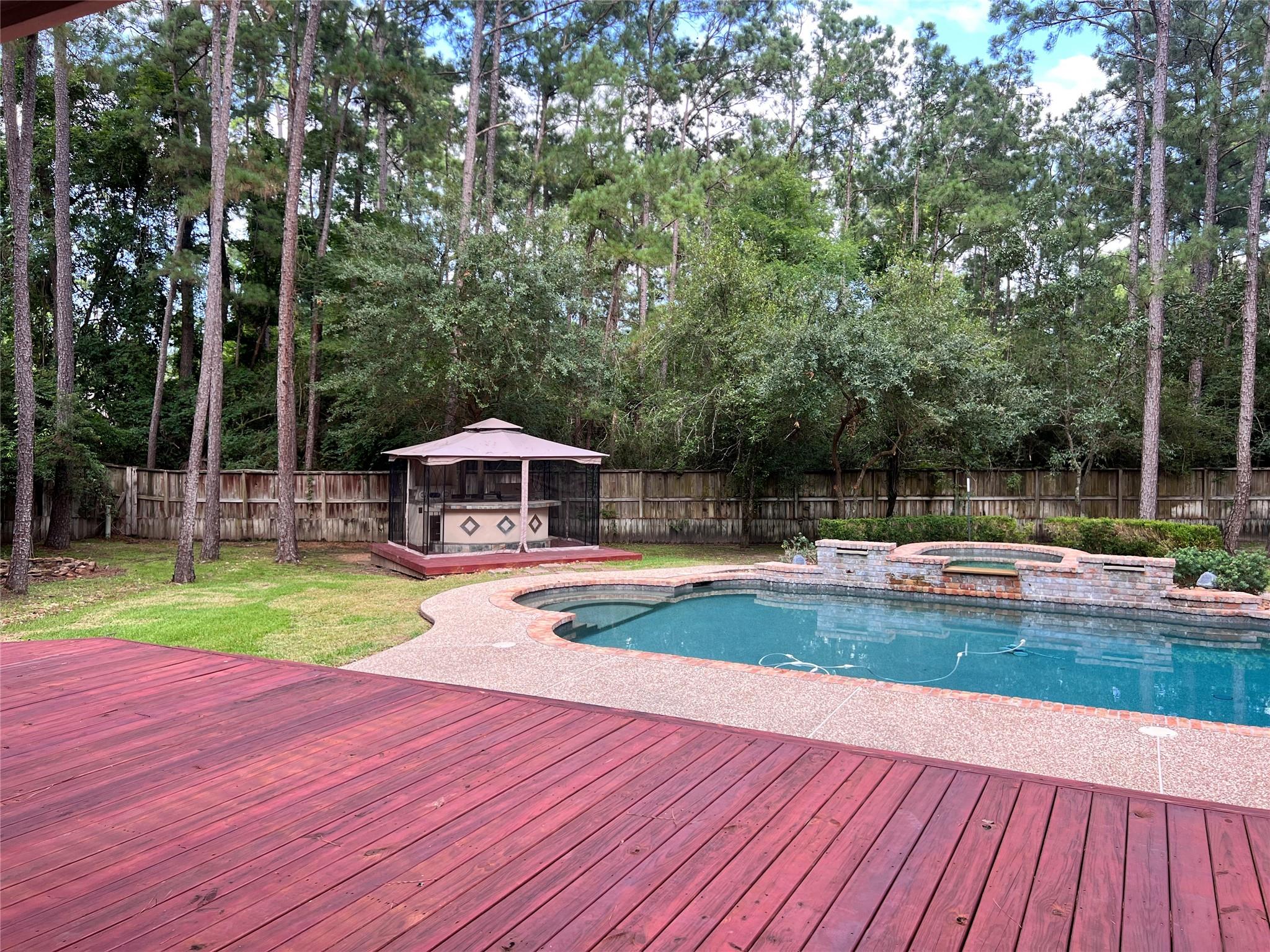6 Greycrest Place