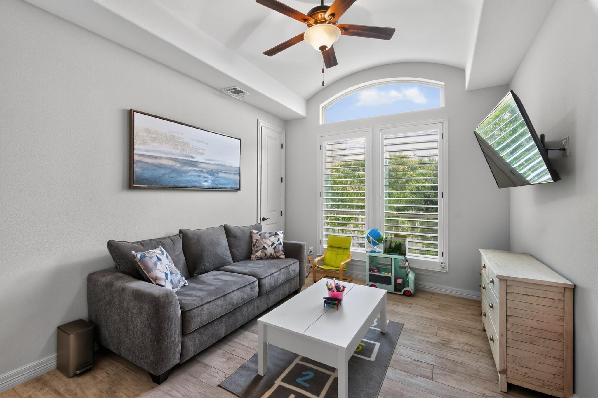 31 Woodglade Way