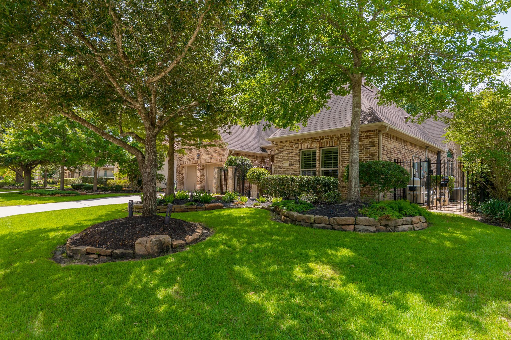 31 Woodglade Way