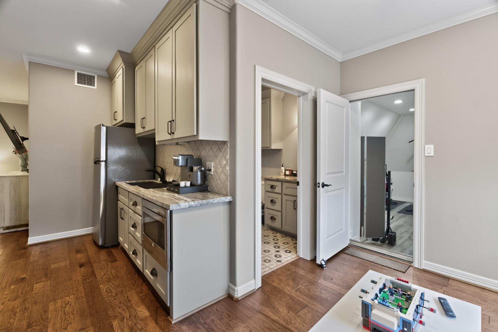 31 Woodglade Way