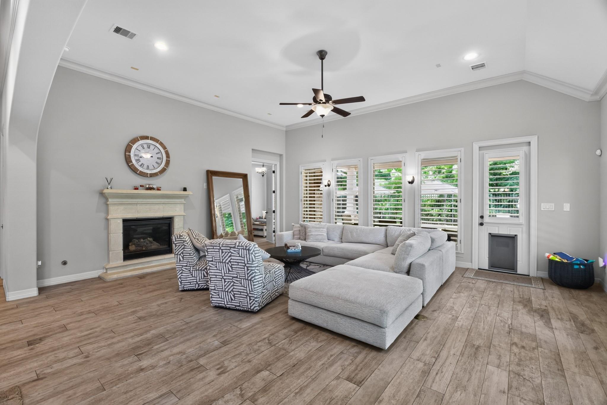 31 Woodglade Way