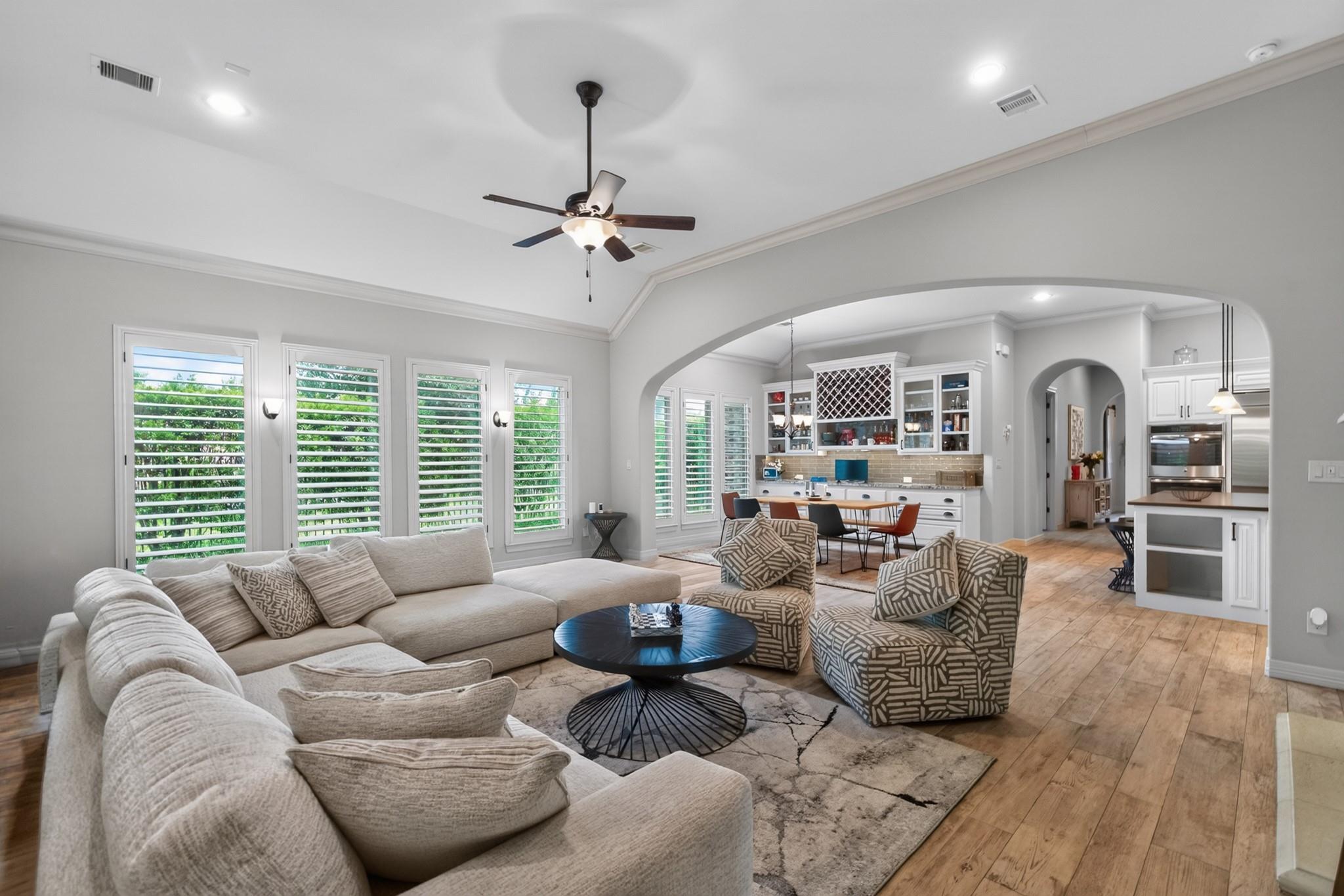 31 Woodglade Way