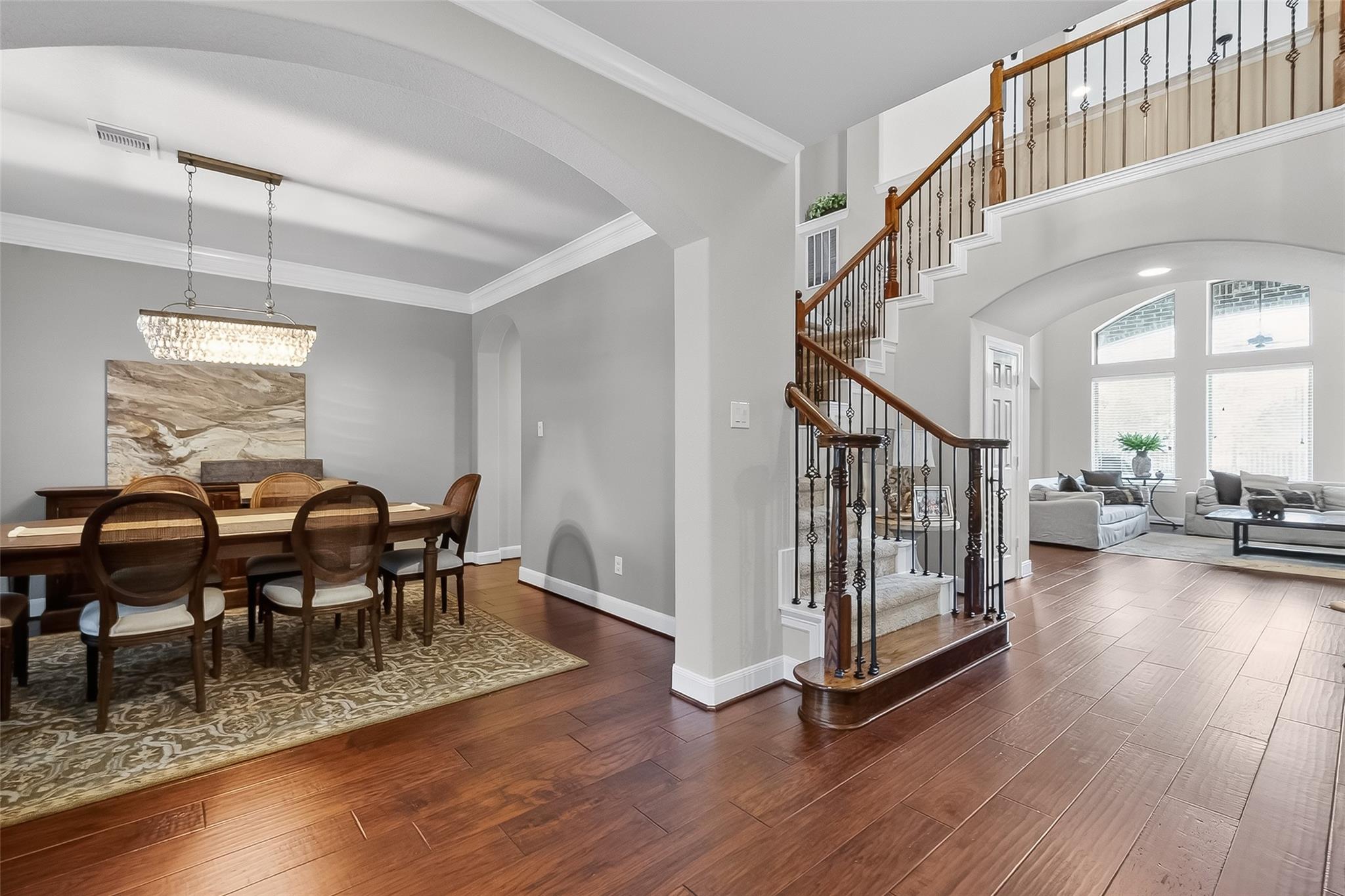 10 Cayuga Pond Court