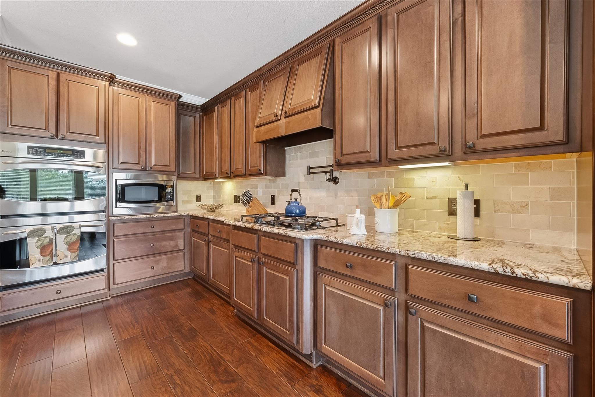 10 Cayuga Pond Court