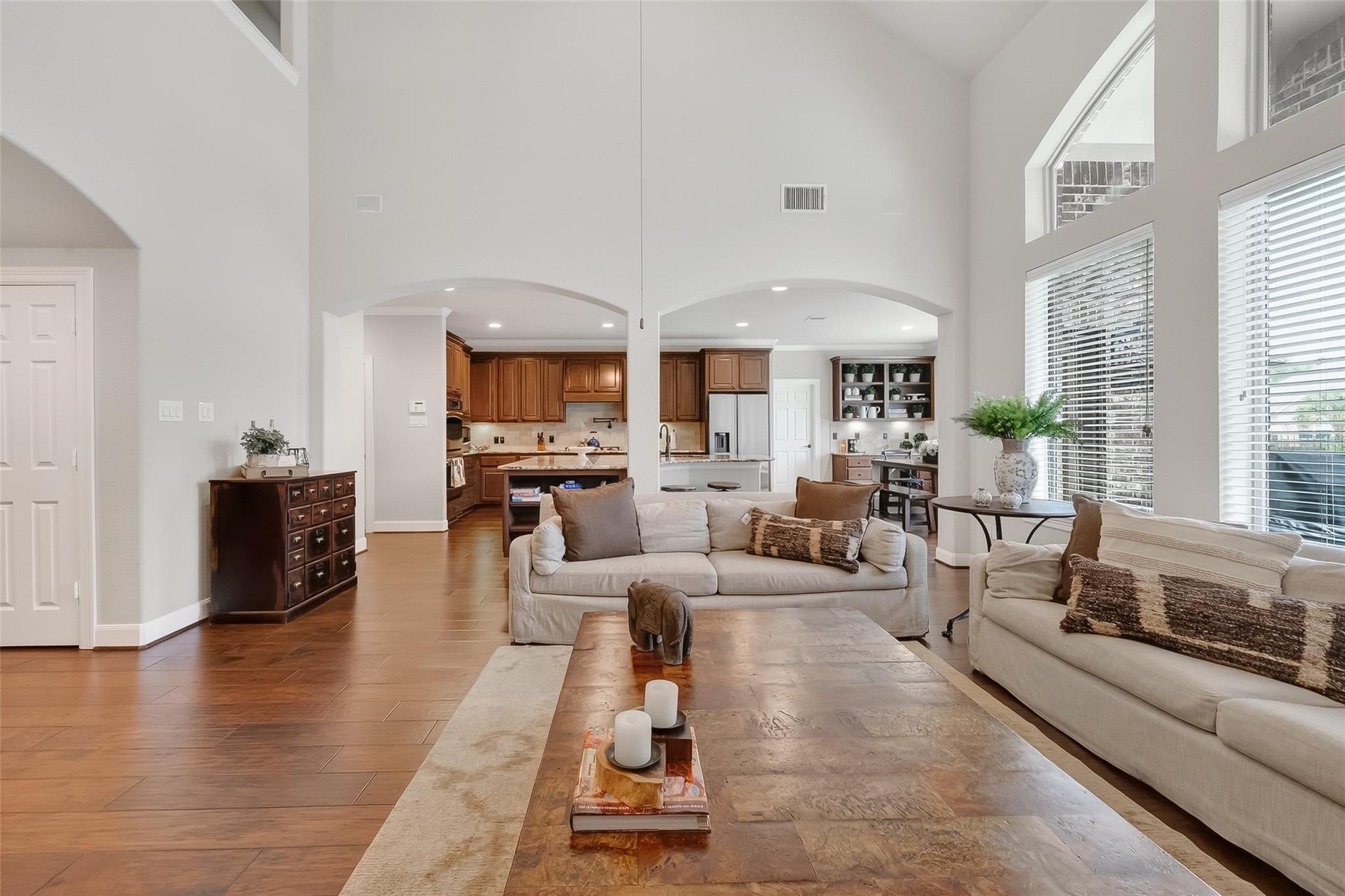 10 Cayuga Pond Court