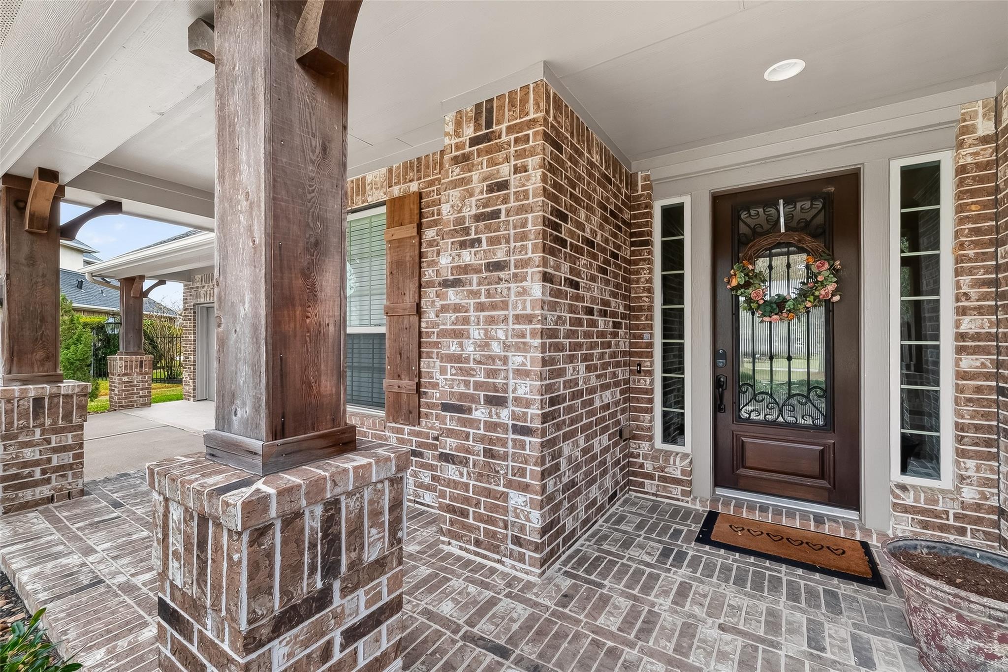 10 Cayuga Pond Court