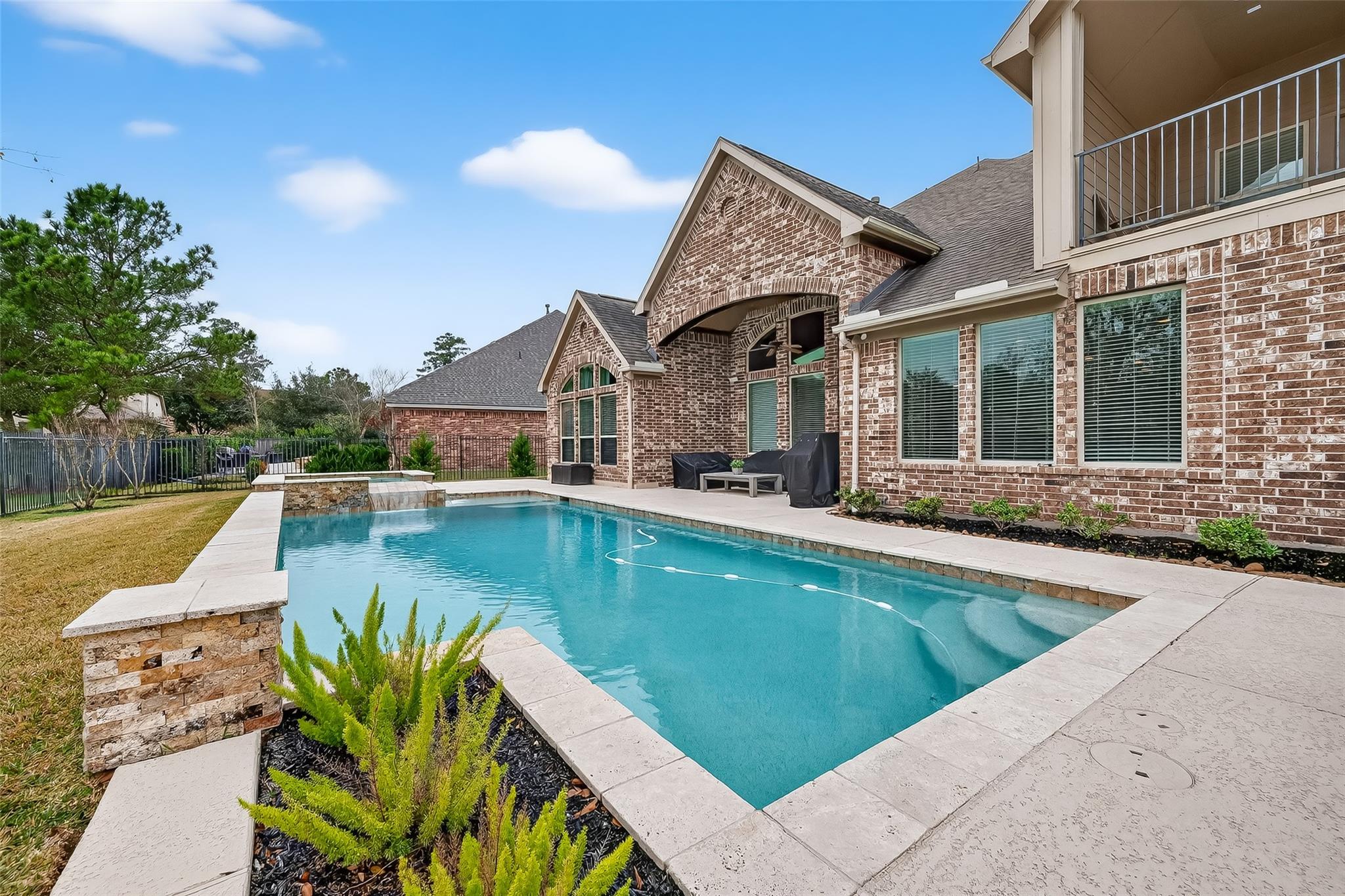 10 Cayuga Pond Court