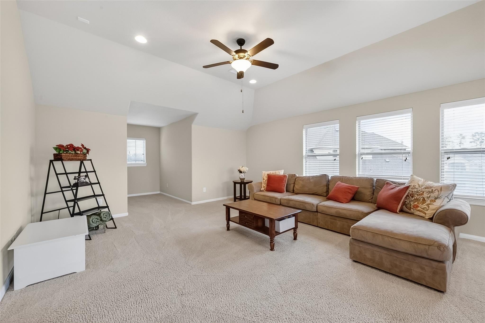 10 Cayuga Pond Court