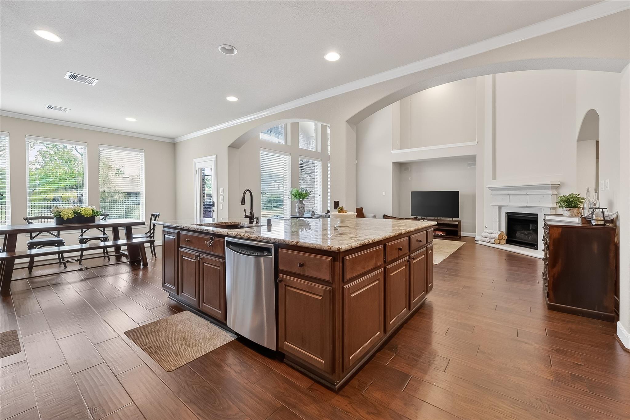 10 Cayuga Pond Court