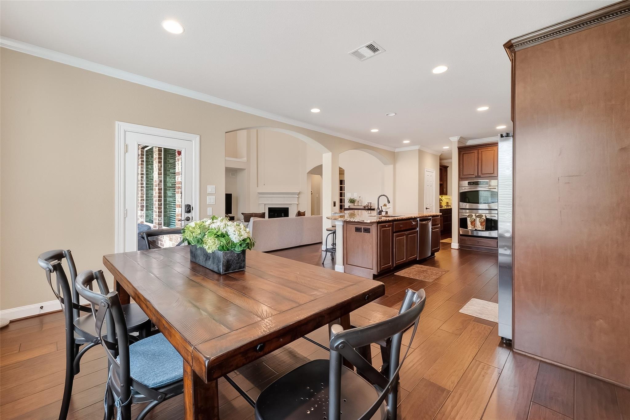 10 Cayuga Pond Court