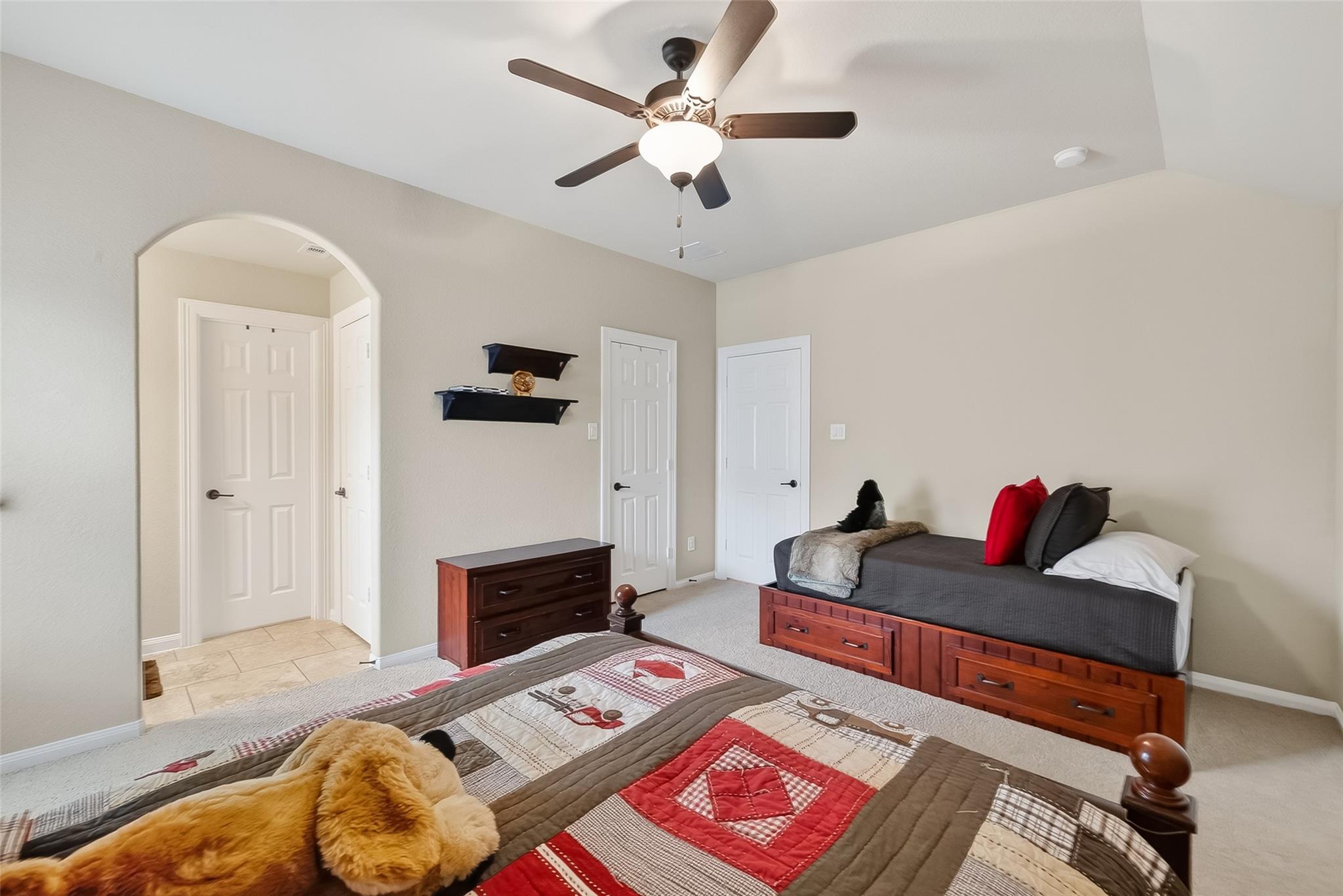 10 Cayuga Pond Court