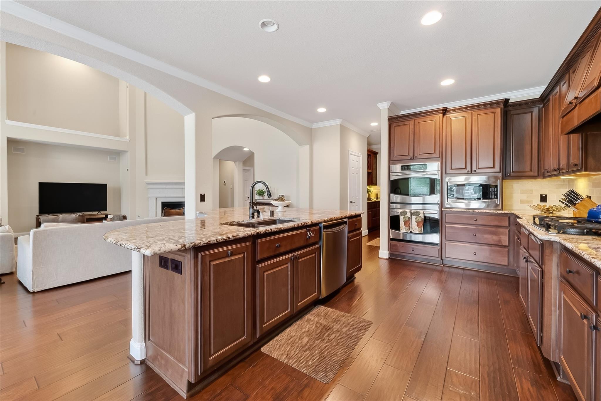 10 Cayuga Pond Court