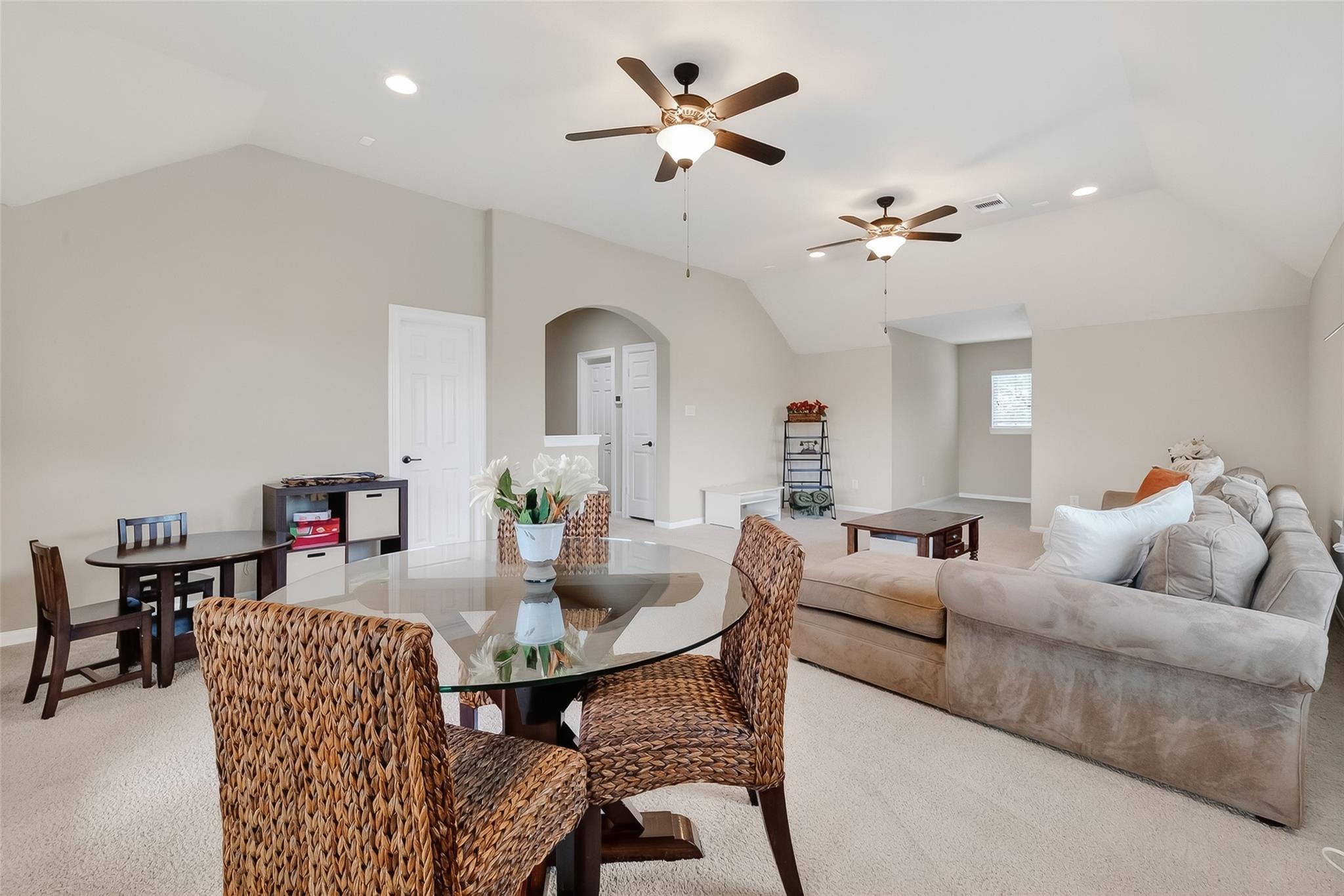 10 Cayuga Pond Court