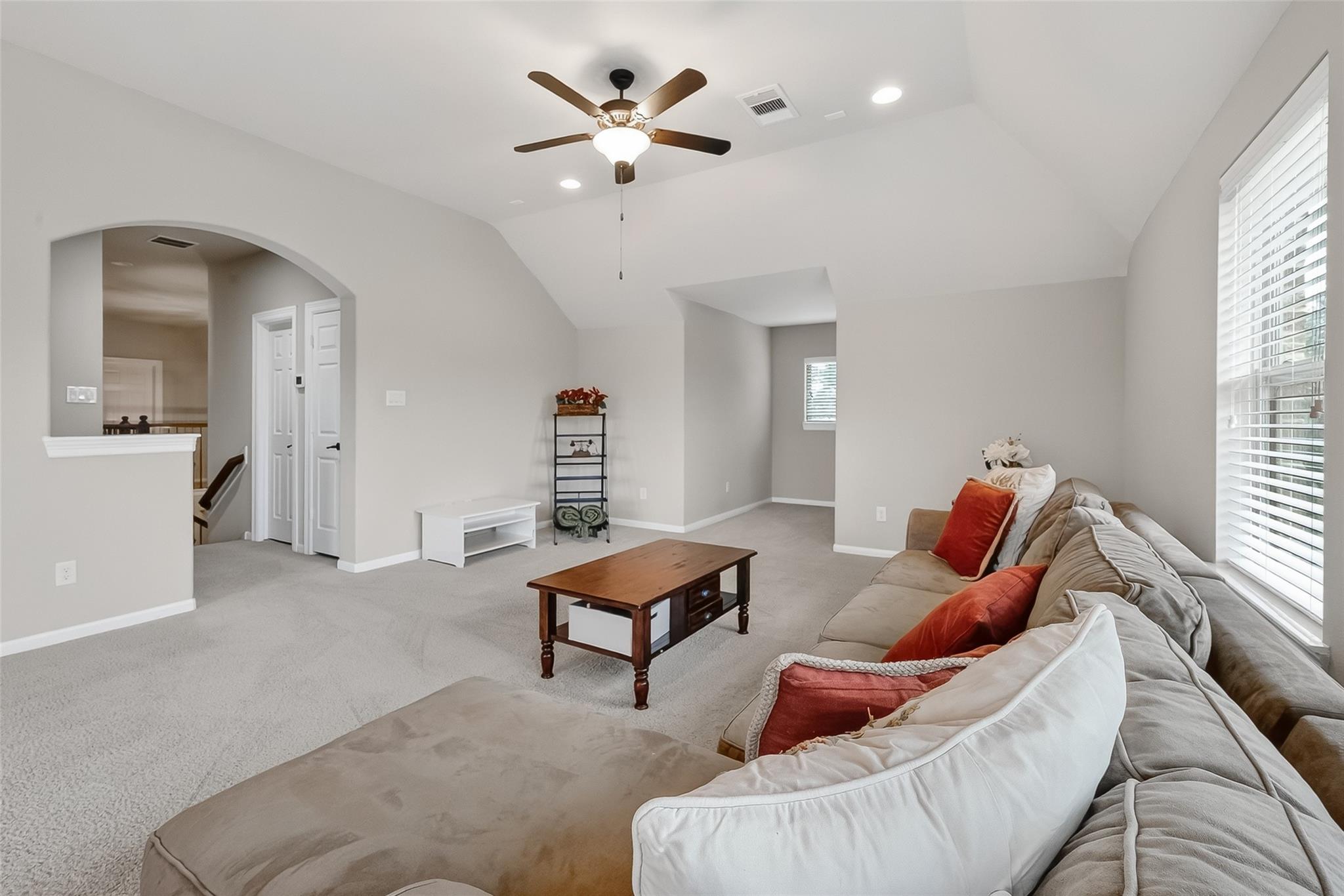 10 Cayuga Pond Court