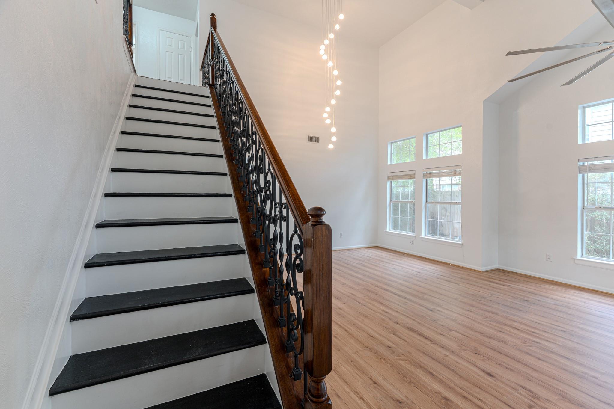 34 E Trillium Circle