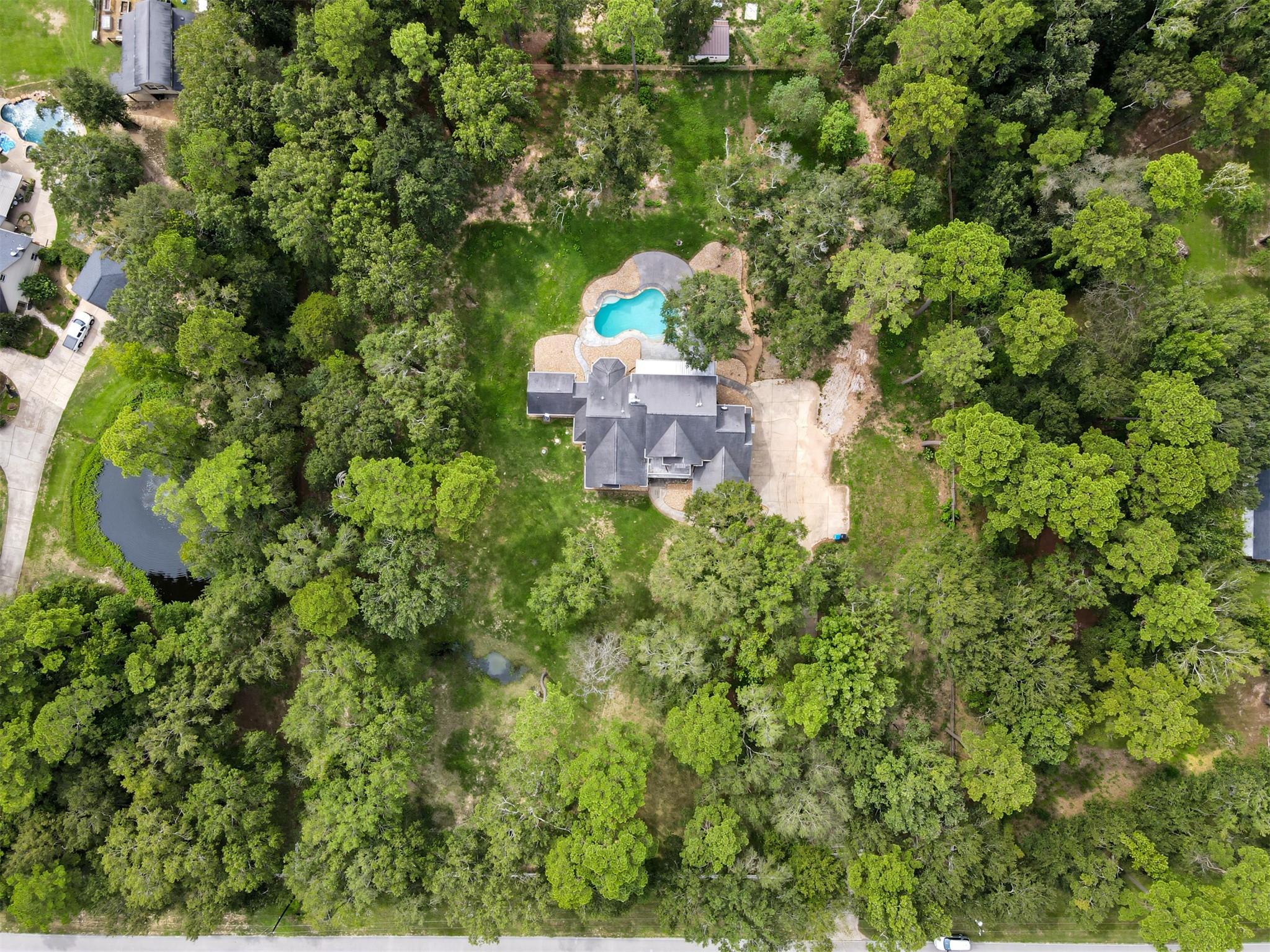 10933 Lake Forest Drive