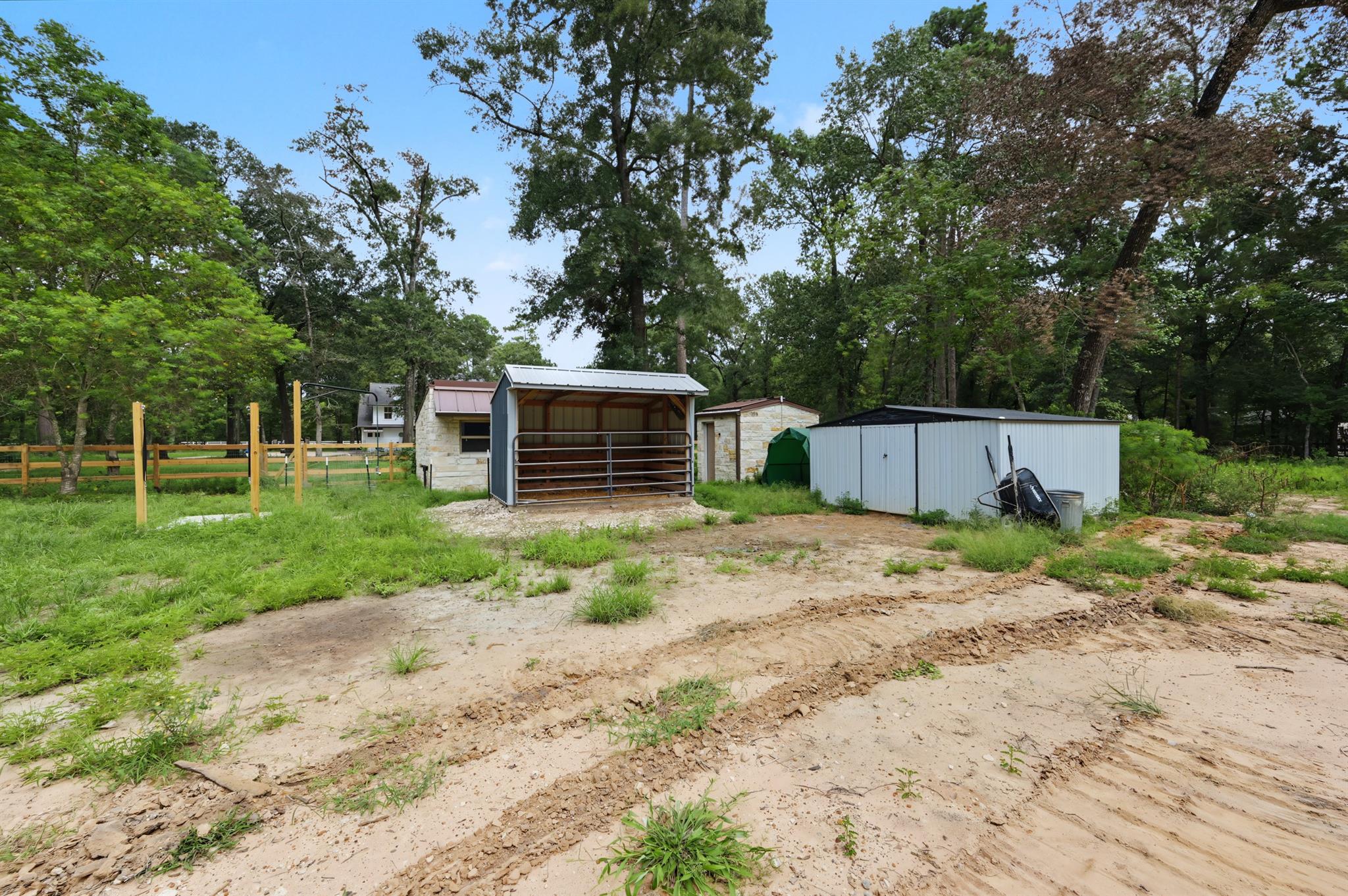 10933 Lake Forest Drive