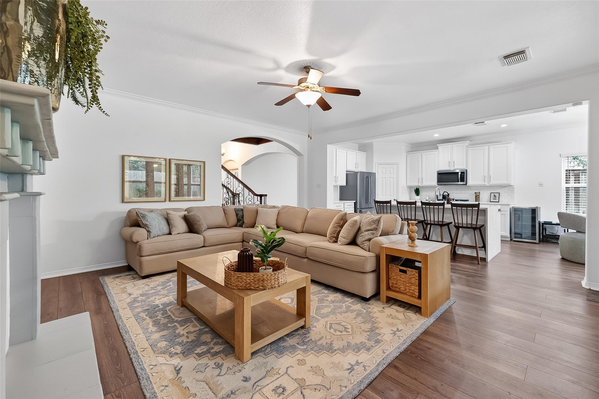 66 S Longsford Circle