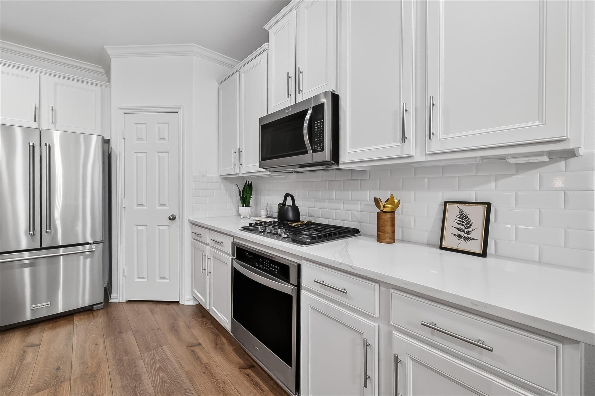 66 S Longsford Circle