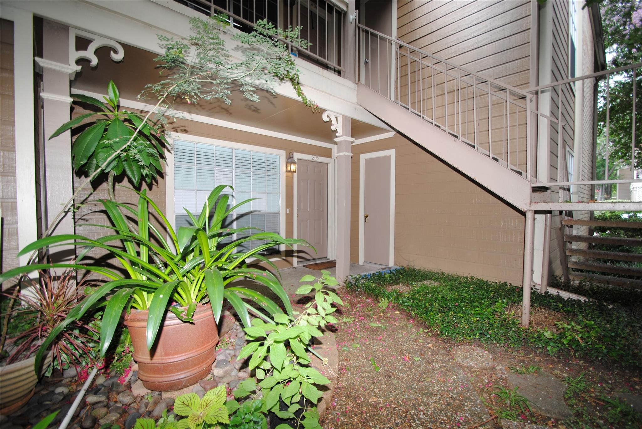 1860 White Oak Drive # 205