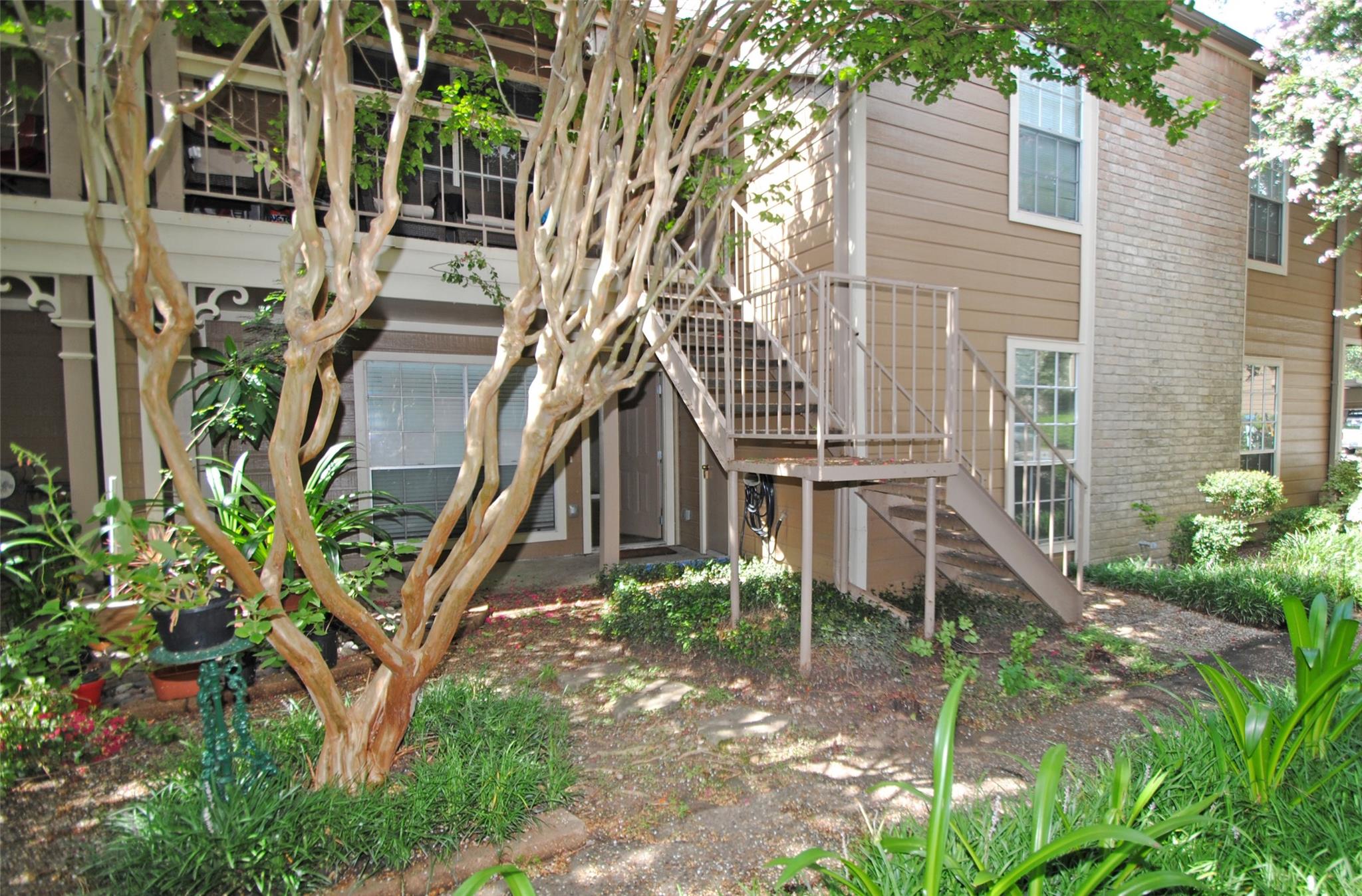1860 White Oak Drive # 205